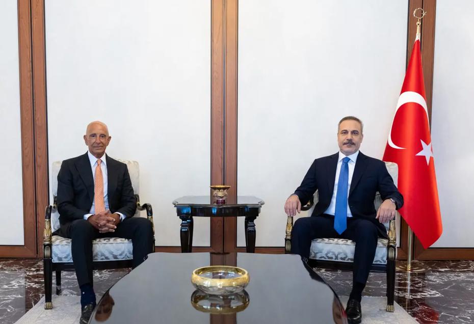 Dışişleri Bakanı Fidan, ABD Büyükelçisi Barrack ile Görüştü