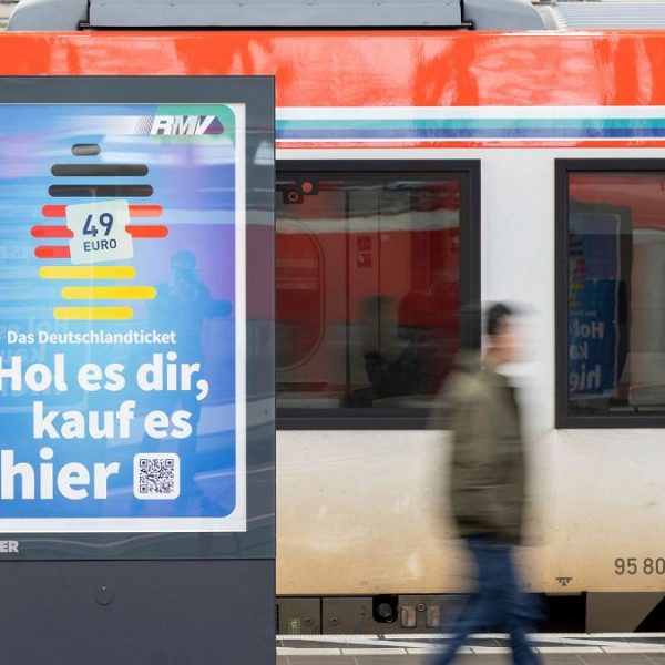 2024'te Almanya'da toplu taşıma aylık 49 avroya mal olacak