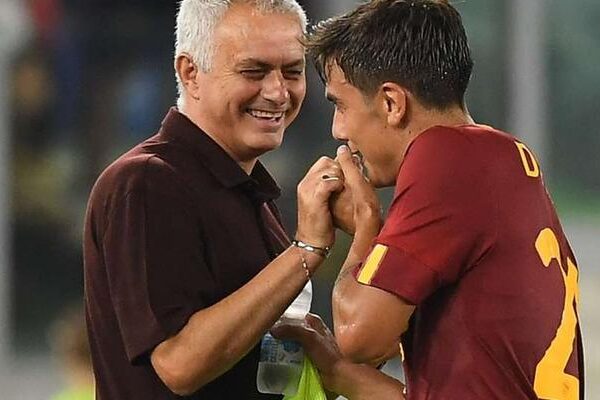 Paulo Dybala’nın F.Bahçe’den hamlesi taraftarları sevindirecek! Jose Mourinho toplantı yaptı