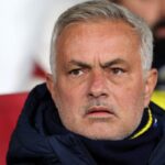 Jose Mourinho, Slavia Prag galibiyetinin ardından hakeme şikayette bulundu! “Kırmızı kart görmeleri gerekirdi…”