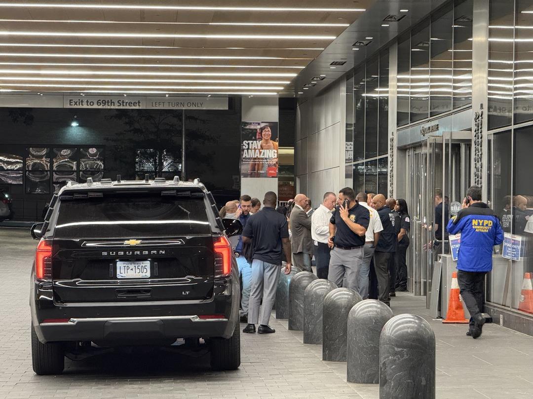 New York'un kalbinde silahlı saldırı! Salona girdi ve mermi yağmur yağdı ... öldü ve yaralandı 4
