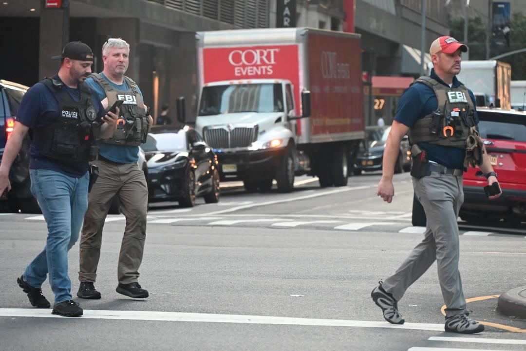 New York'un kalbinde silahlı saldırı! Salona girdi ve mermi yağmur yağdı ... öldü ve yaralandı 7