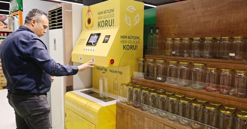 Tarım Kredi Marketleri’ndeki dolum istasyonlarına ilgi artıyor… Kabını getir sütünü ve yağını doldur