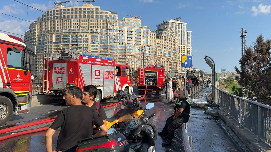 İstanbul Otobüs Otobüs Alevi Yanmış: Tramvay Uçuşları Durdu 4