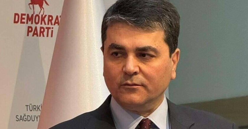 Gültekin Uysal’dan CHP İstanbul İl Başkanlığı önündeki ablukaya tepki: ‘Sahte demokrat AKP’nin…’ – Son Dakika Türkiye Haberleri