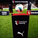 Süper Lig ekiplerinden Antalyaspor’a FIFA’dan ceza! Samuel Eto’o transferindeki maddi sıkıntılar baş ağrıttı…